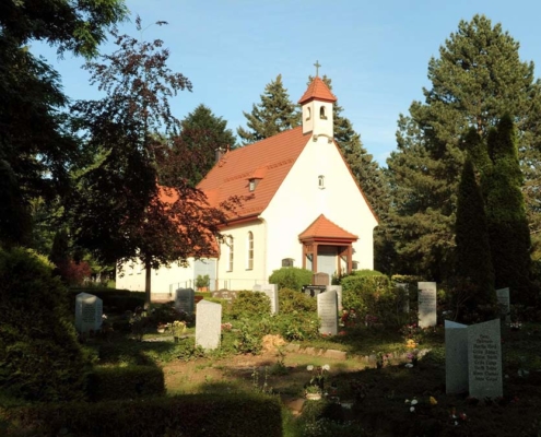 Trauerhalle auf dem Friedhof Ernstthal